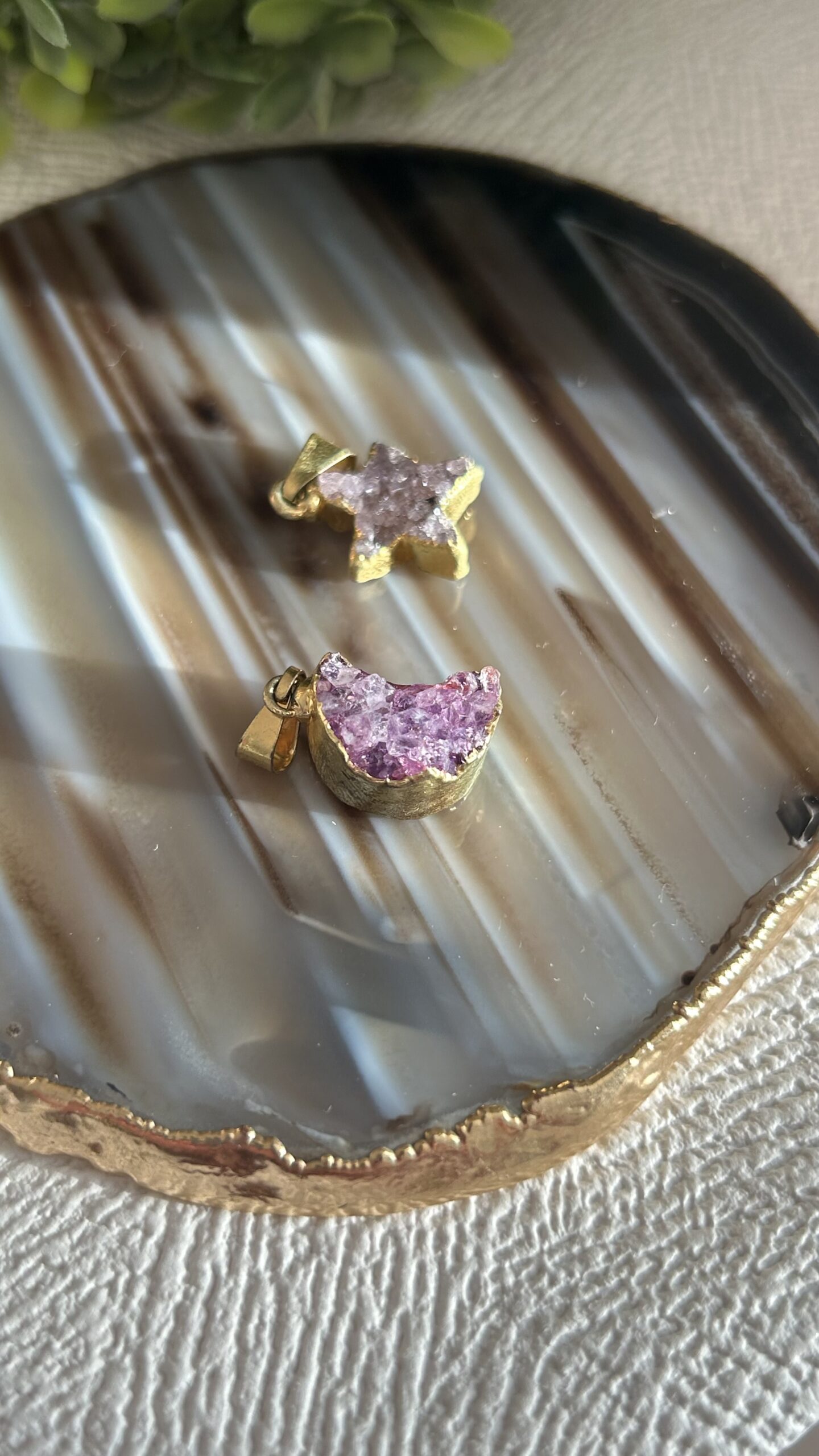 Pingente Drusa de Ametista Lua e Estrela – Intuição, Proteção e Conexão Espiritual