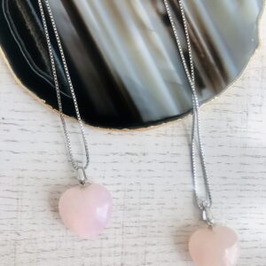 Colar de Coração em Quartzo Rosa