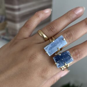 Anel Regulável Folheado a Ouro 18k com Cianita Azul