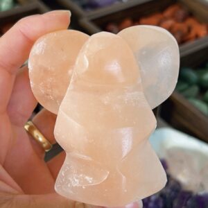 Anjo Coração em Selenita Laranja
