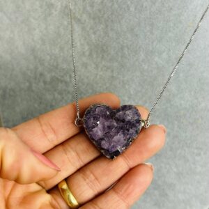 Colar Drusa Natural em Coração – Amor-Próprio e Harmonia