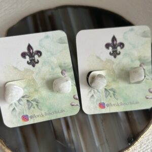 Brinco Bolinha Pedra da Lua – Dourado