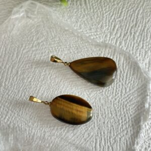 Pingente Olho de Tigre – Proteção e Autoconfiança