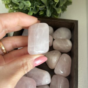 Quartzo Rosa Pedra Rolada – Amor, Harmonia e Autocuidado