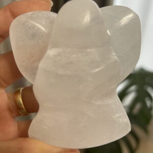 Anjo Coração em Selenita Branca