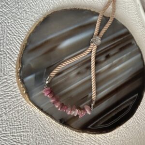 Pulseira de Cordão com Pedra Cascalho