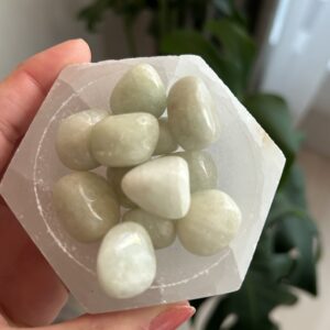 Água-Marinha Rolada Natural – Pedra de Tranquilidade