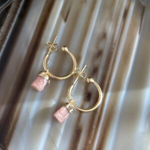 Brinco Mini Argola Turmalina Rosa – Amor-próprio, Delicadeza e Energia Suave