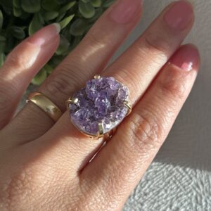 Anel Drusa de Ametista – Intuição, Proteção e Elevação Energética