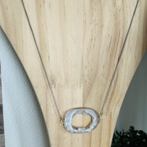 Colar de Ágata Natural – Equilíbrio, Proteção e Estabilidade Energética