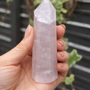 Ponta de Quartzo Rosa Natural – Amor, Cura Emocional e Acolhimento