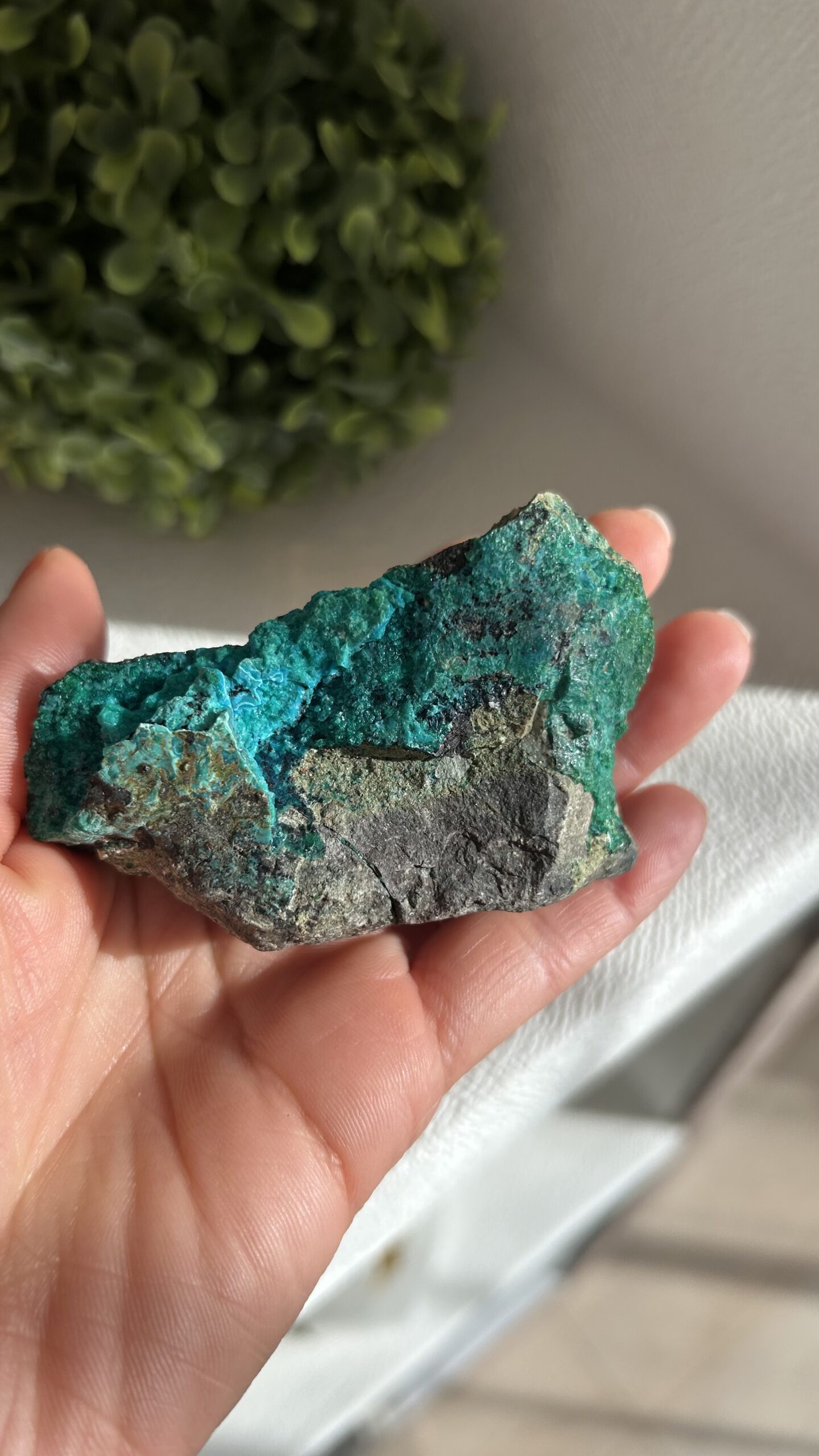 Crisocola Grande – Pedra Bruta Natural - Imagem 3