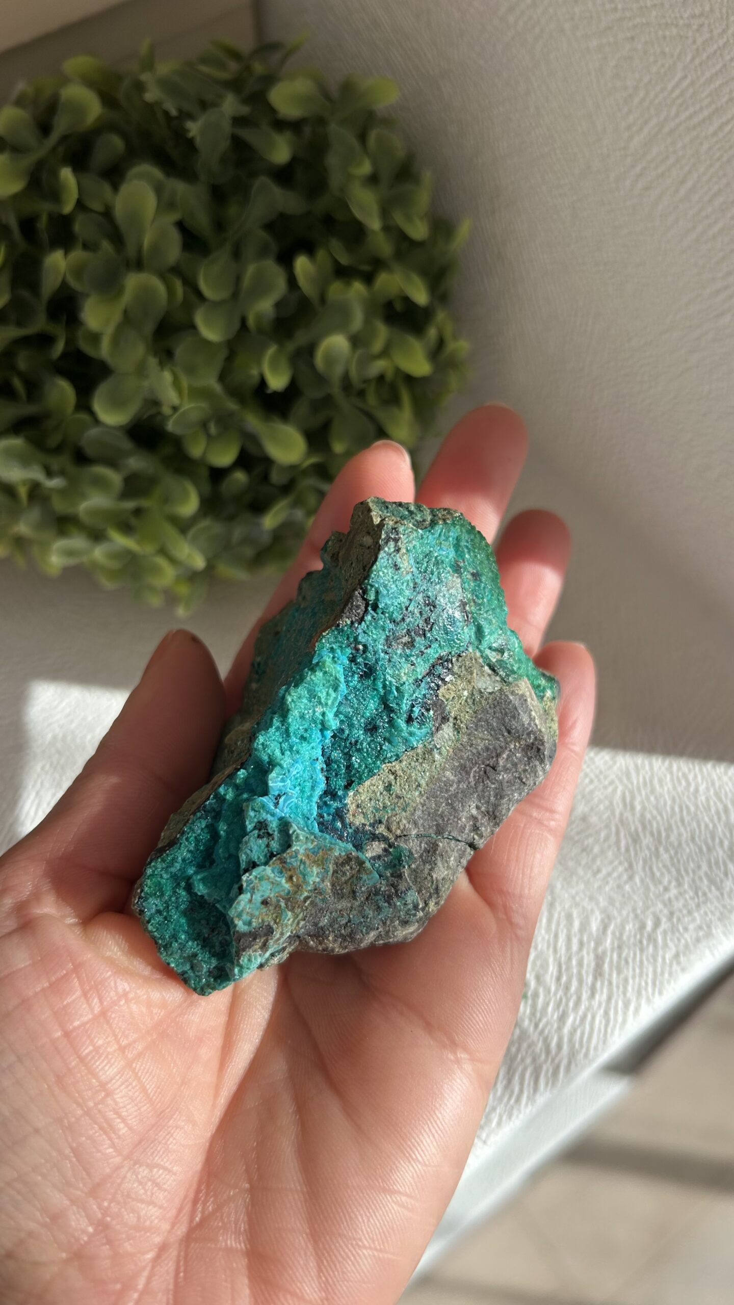 Crisocola Grande – Pedra Bruta Natural - Imagem 9