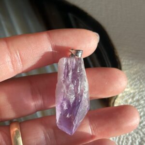 Pingente Laser de Ametista – Proteção Energética, Clareza Mental e Espiritualidade