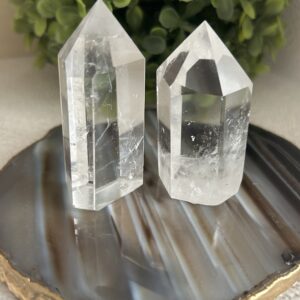 Ponta de Quartzo Transparente Natural – Clareza, Amplificação e Alinhamento Energético