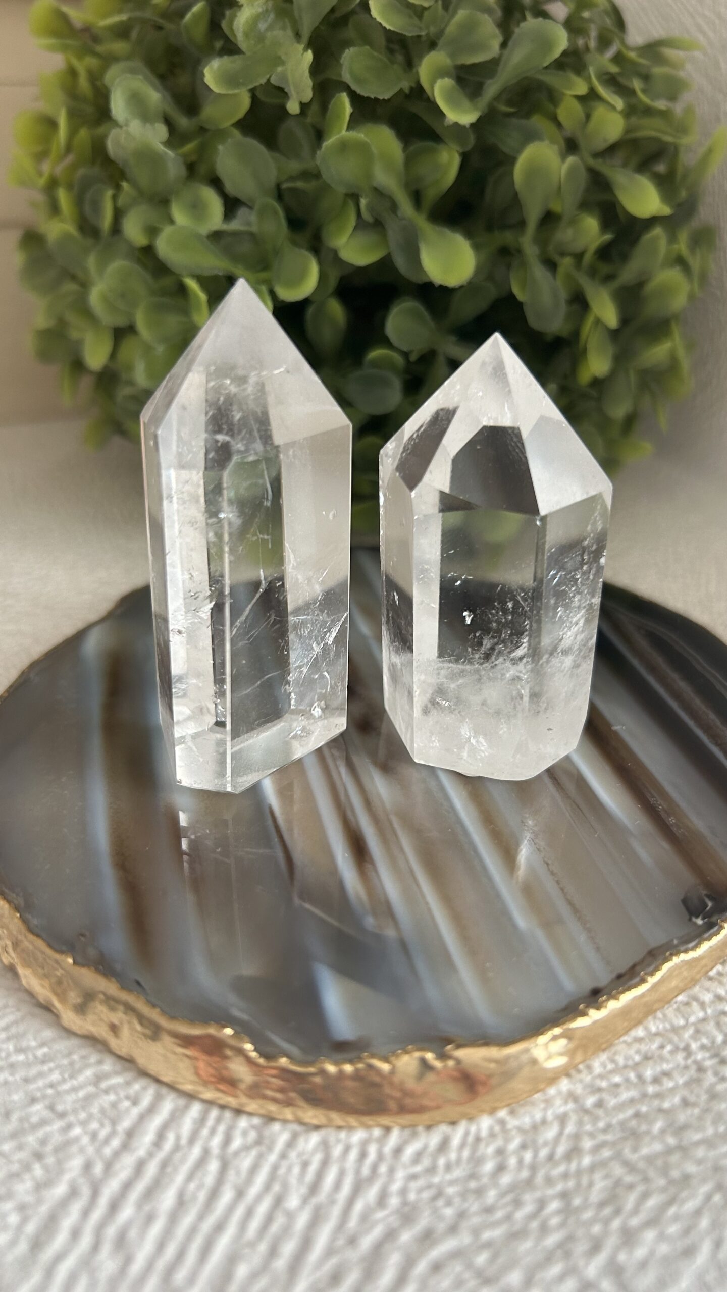 Ponta de Quartzo Transparente Natural – Clareza, Amplificação e Alinhamento Energético