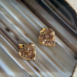 Pingente Coração de Citrino (Ametista Queimada) • Prosperidade, Autoconfiança e Energia Pessoal