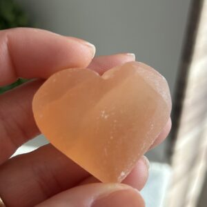 Coração de Selenita Laranja Mini – Pedra Natural