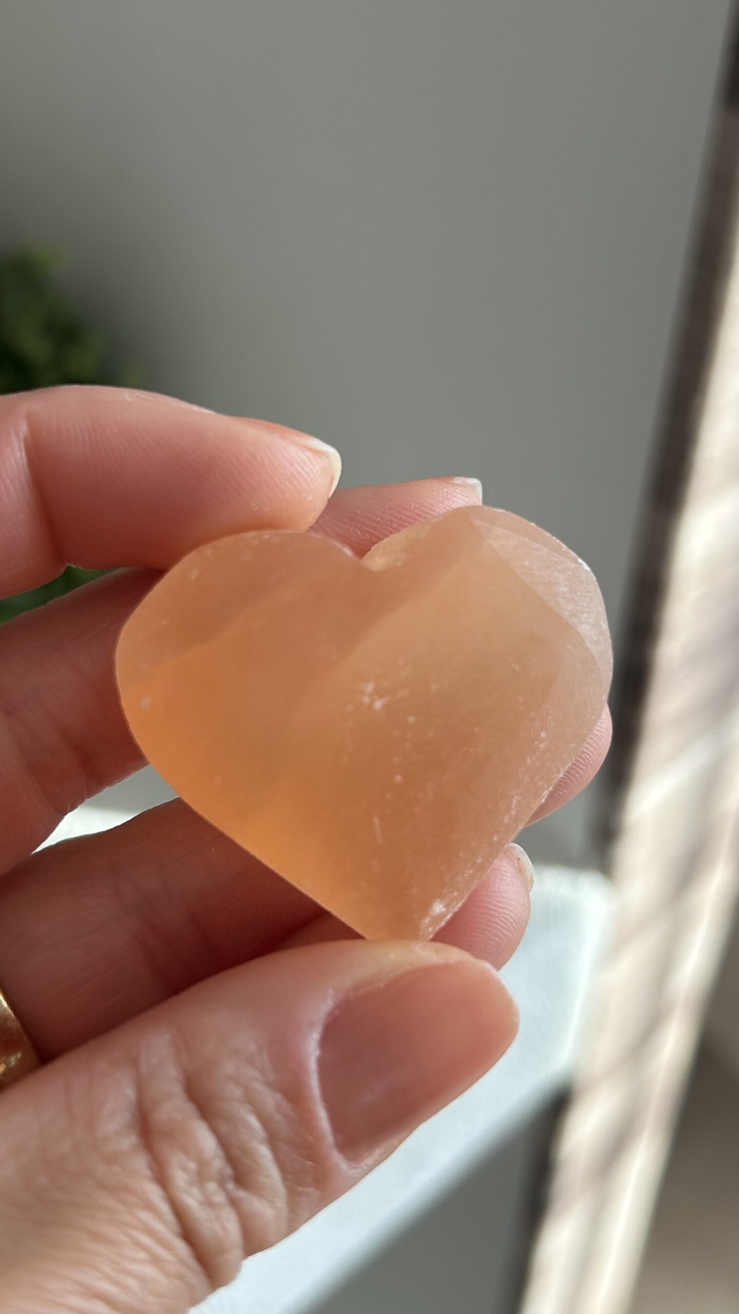 Coração de Selenita Laranja Mini – Pedra Natural