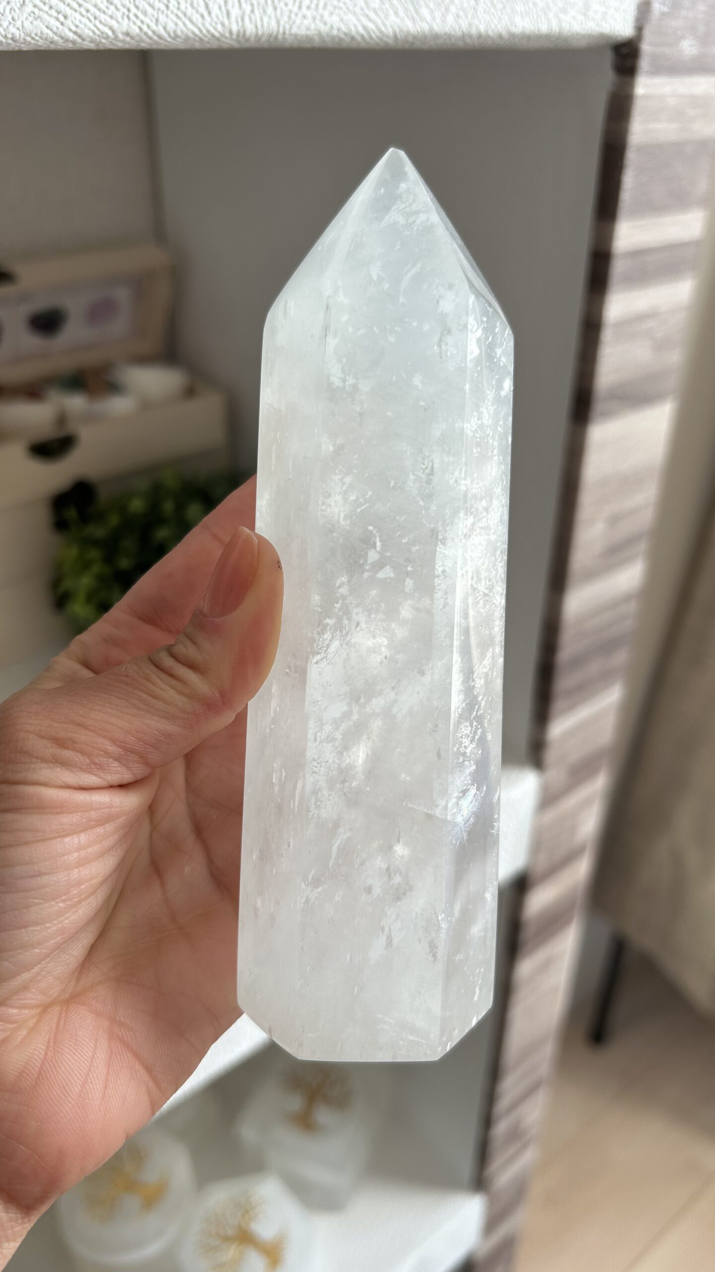 Ponta de Calcita Branca – Purificação, Paz e Clareza Energética - Imagem 2