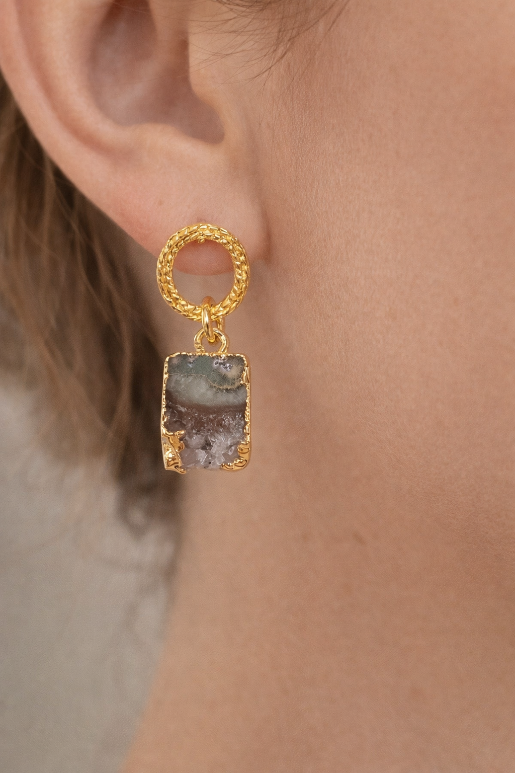 Brinco Fatia de Ametista com Ágata Natural | Brinco de Pedra Natural Banhado a Ouro