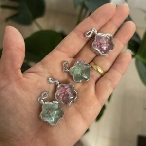 Pingente Flor com Pedra Cascalho (Sazare)
